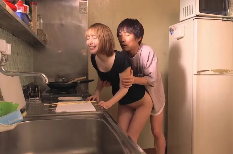 Chị dâu mất nết về quê chơi rồi xxx với cậu em chồng